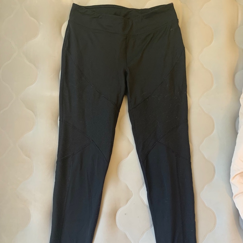 Black workout leggings